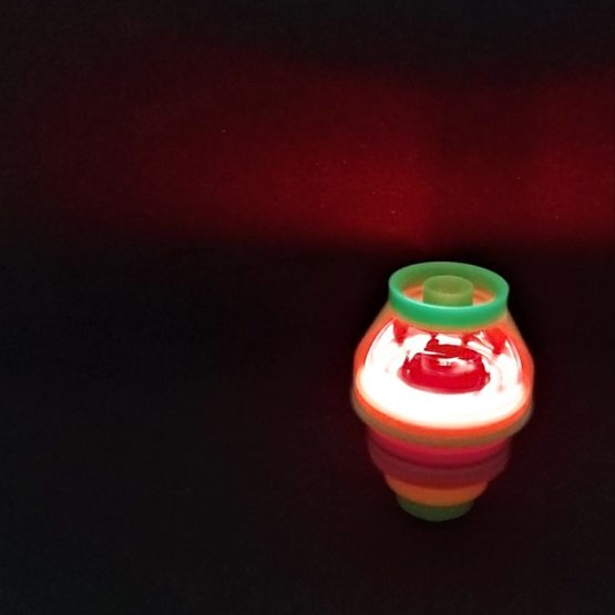 5x Spinning Top with Light - Image 3