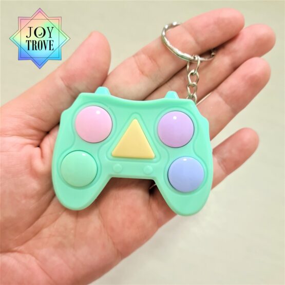 4x Nintendo Memory game keychain - Image 3