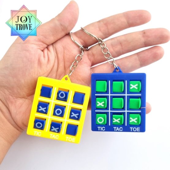 5x Tic Tac Toe Keychain - Image 2